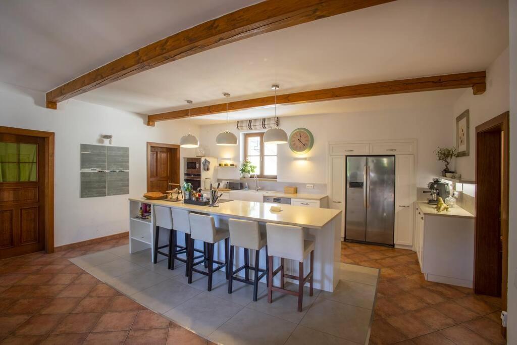 7 Bedroom Secluded Villa Close To Prague Říčany Zewnętrze zdjęcie