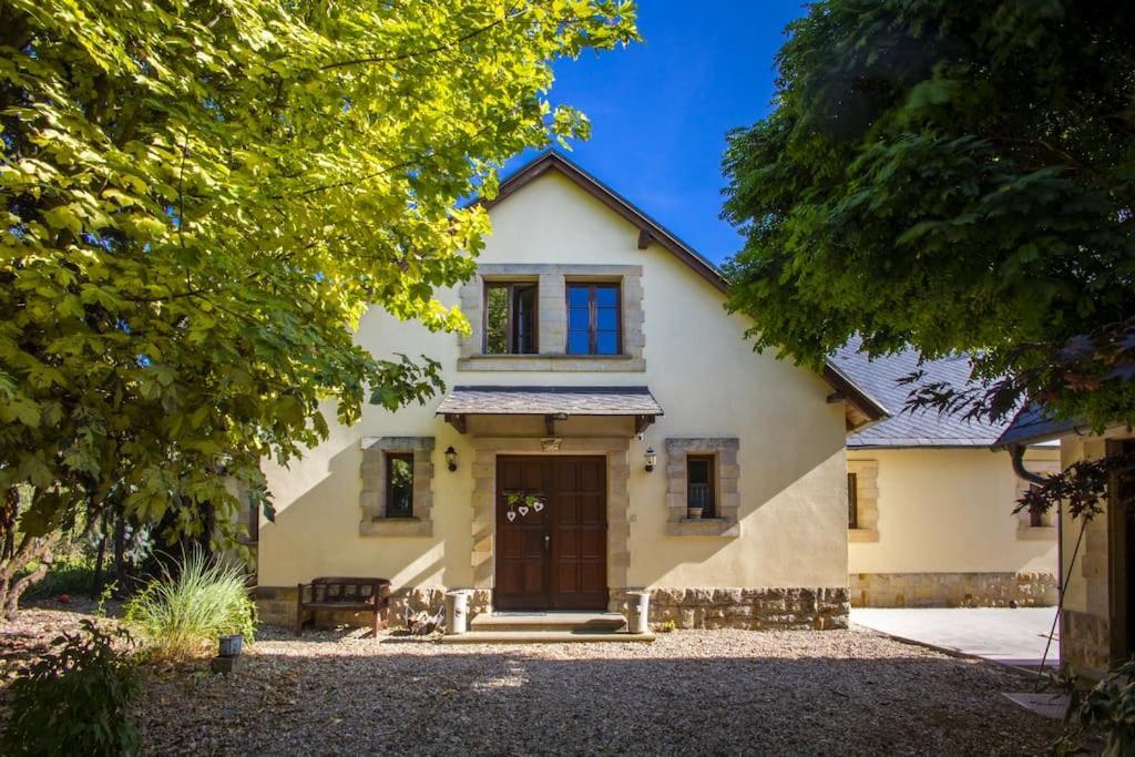 7 Bedroom Secluded Villa Close To Prague Říčany Zewnętrze zdjęcie
